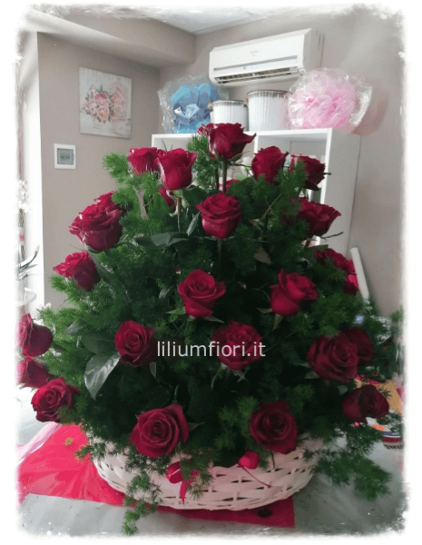Cesto 30 o più rose rosse 